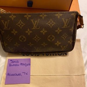 SOLD Authentic Louis Vuitton Monogram Pochette